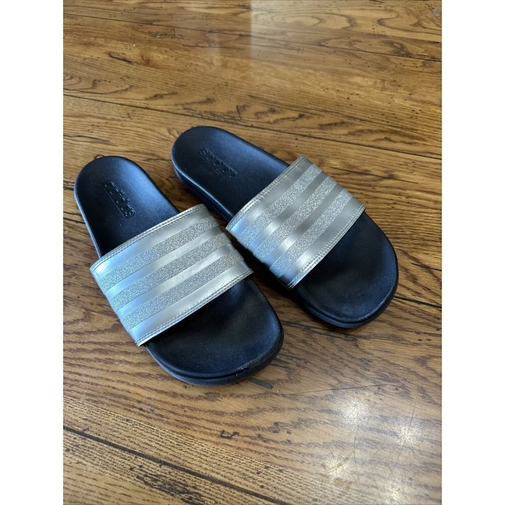WOMEN’S Adidas slides Sandals black silver Size 10